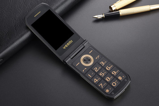 Хорошая цена. Flip Mobile Phone 2.6'Экранная клавиатура Двойная SIM-карта Фонарик Волшебный голос YEEMI G9000 онлайн