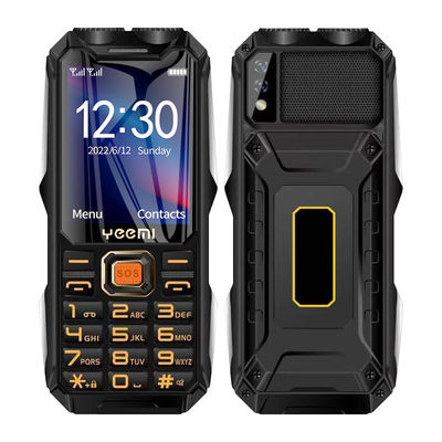 Хорошая цена. YEEMI Q8 2G Мобильный телефон 2,4 дюйма Двойная SIM-карта 3000mAh MP3 FM Фонарик громкий динамик онлайн